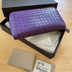 BOTTEGAVENETA Intrecciato Zip Around purse purple Calfskin unisex